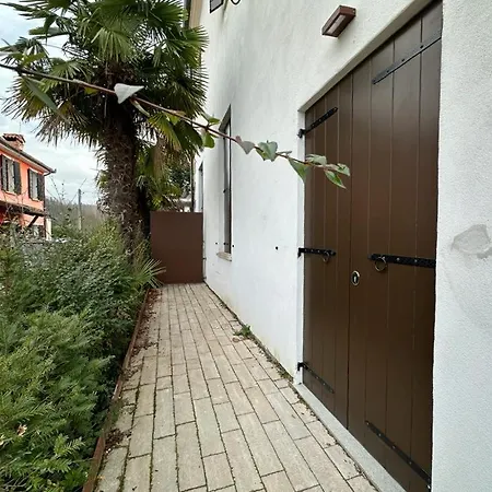 De Rerum Natura 3 Apartment *