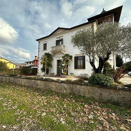 Apartment De Rerum Natura 3 *