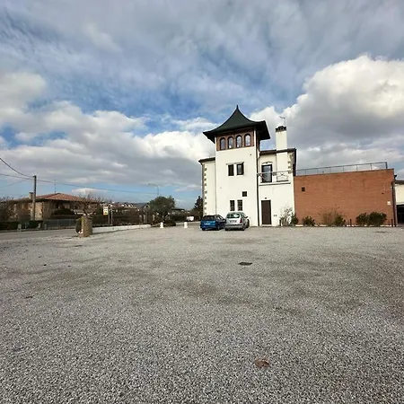 De Rerum Natura 3 Apartament *